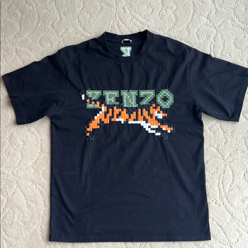 Kenzo Black Tee with embroidered Pixel Tiger Design. Signature design. Used